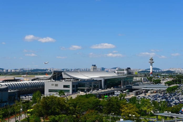 Gimpo International Airport Seoul pic Korea Airports Corp A airliner takes off from Gimpo International Airport in Seoul. Korea Airports Corp embraces BIM and digital twin for new hub