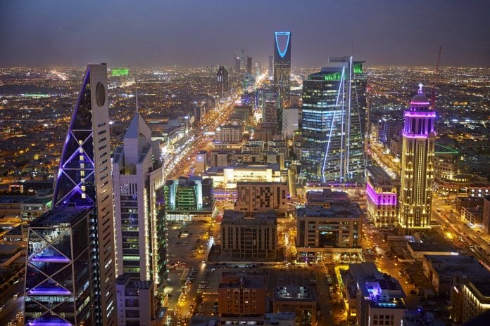 Al-Olaya in northern Riyadh at night BIM Ventures and Standard Chartered VC unit sign digital transformation agreement for Saudi Arabia
