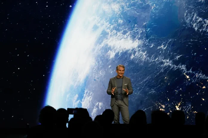 e3517a06-8cfd-4446-8a7b-b3804233a361-high Peter Koerte, Siemens chief technology officer and chief strategy officer, unveils its industrial AI and digital twin innovations at CES 2025, Las Vegas.